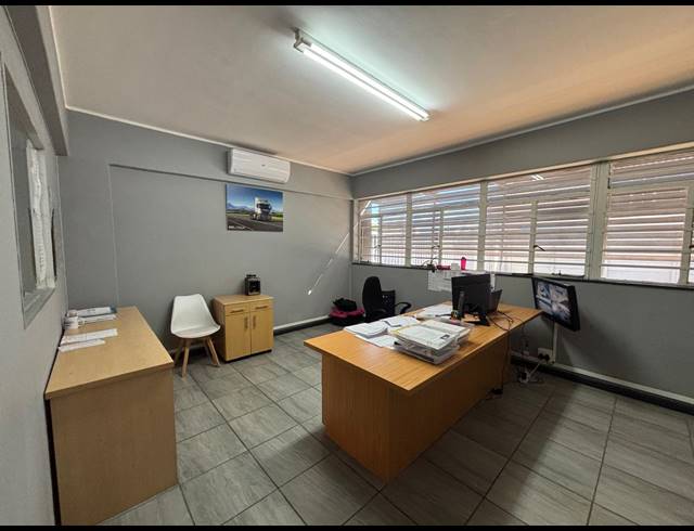 168M² OFFICE TO LET IN BRACKENFELL INDUSTRIAL